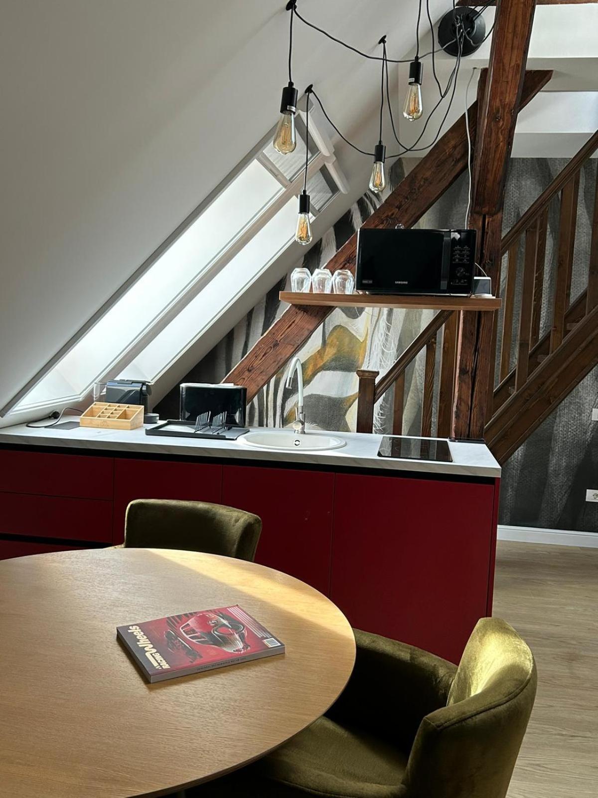 Leda Residence Oradea Bagian luar foto