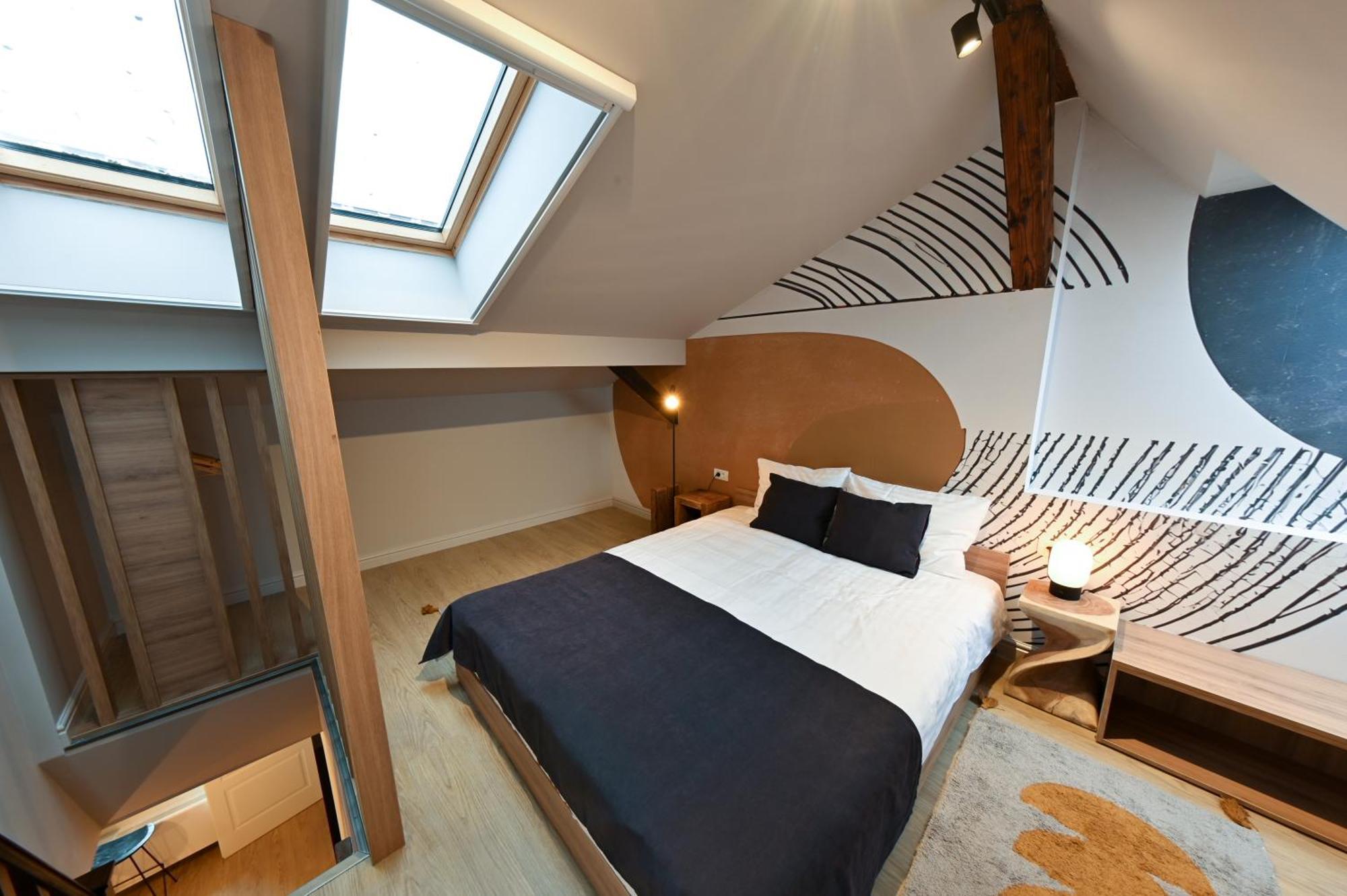 Leda Residence Oradea Bagian luar foto